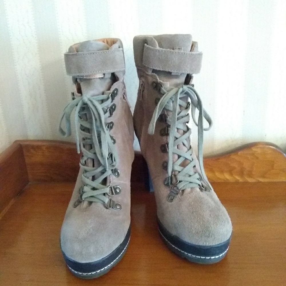 Kelsi Dagger Sand 'Rane' Bootie - Picture 2 of 8